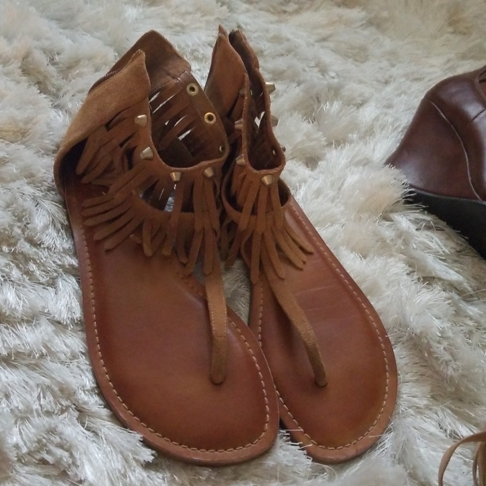 Sandals in suede leather